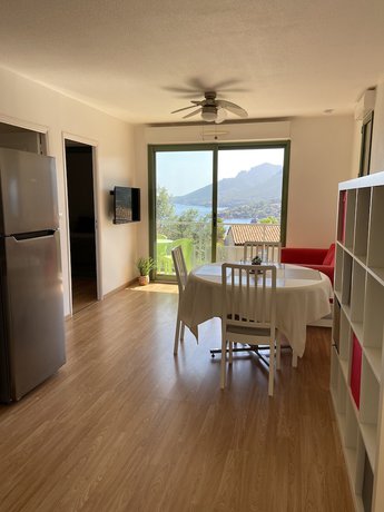 Imagen de la habitación del Hotel Lou Castelet, TH&Eacute;OULE-SUR-MER. Foto 11
