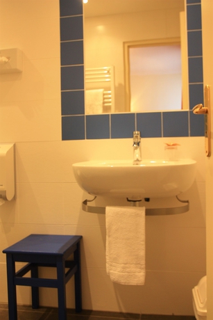 Imagen de la habitación del Hotel Lou Cigaloun. Foto 4