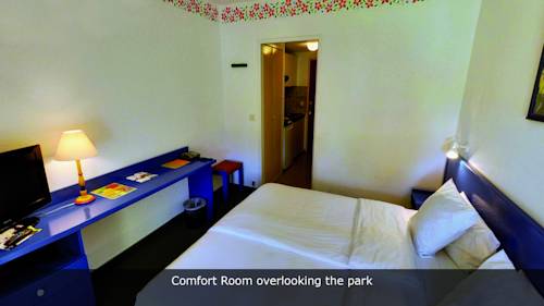 Imagen de la habitación del Hotel Lou Paradou. Foto 7