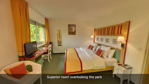 Imagen de la habitación del Hotel Lou Paradou. Foto 9