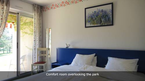 Imagen de la habitación del Hotel Lou Paradou. Foto 11
