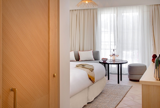 Imagen de la habitación del Hotel Lou Pinet. Foto 12