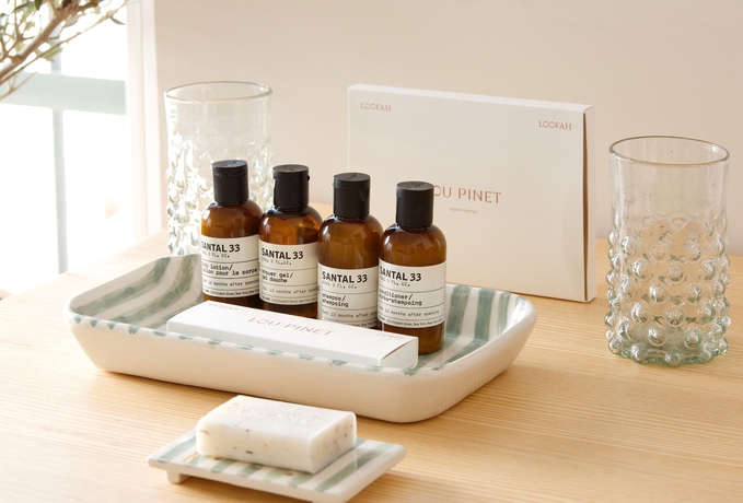 Imagen de la habitación del Hotel Lou Pinet. Foto 17