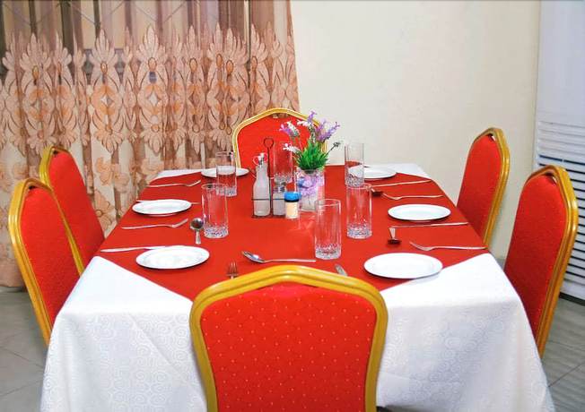 Imagen del bar/restaurante del Hotel Lou Ralph. Foto 4