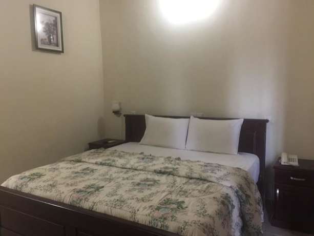 Imagen de la habitación del Hotel Lou Ralph. Foto 8