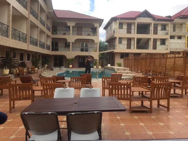 Imagen de los exteriores del Hotel Lou Ralph. Foto 14