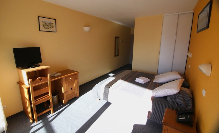 Imagen de la habitación del Hotel Lou Riouclar. Foto 11