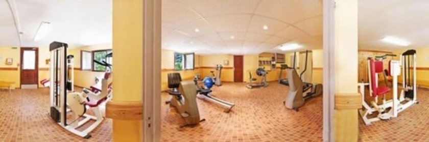 Imagen de los interiores del Hotel Lou Riouclar. Foto 16