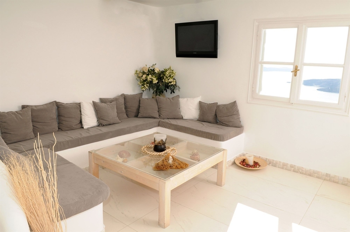 Imagen de los interiores del Hotel Loucas On The Cliff. Foto 13