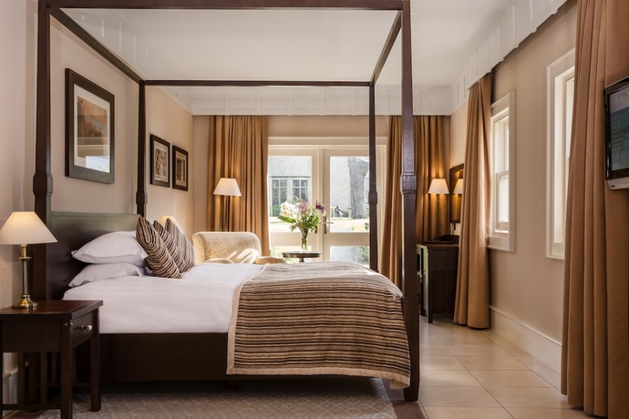 Imagen de los exteriores del Hotel Lough Eske Castle. Foto 14