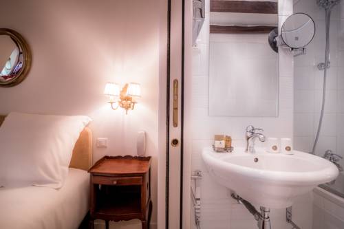 Imagen de la habitación del Hotel Louis Ii, Jardin du Luxembourg. Foto 7