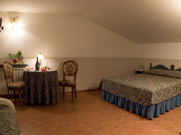 Imagen de la habitación del Hotel Louis Ii, Roma. Foto 11