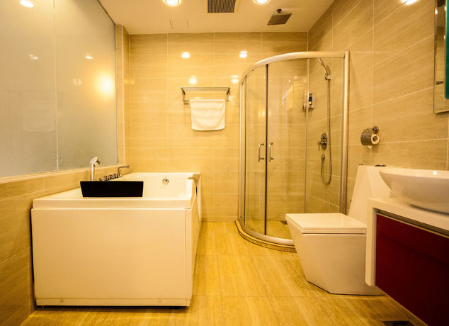 Imagen de los interiores del Hotel Louis, Kampung Jambu. Foto 16