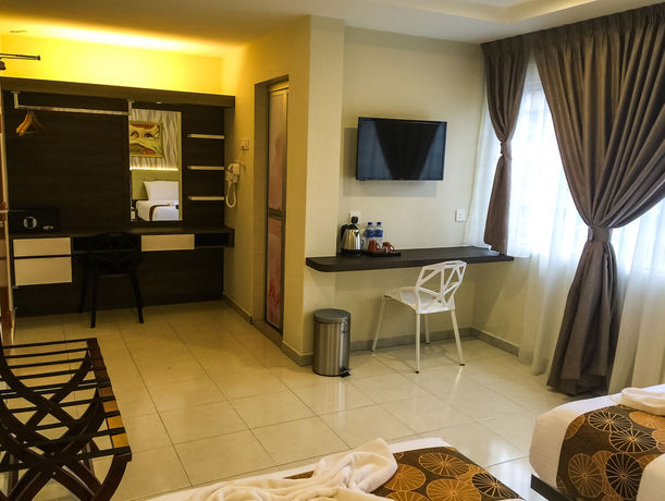 Imagen de la habitación del Hotel Louis, Kampung Jambu. Foto 12