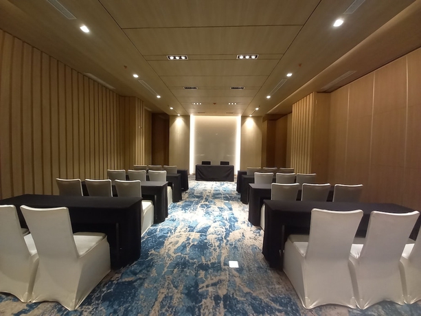 Imagen de los interiores del Hotel Louis Kienne Chadstone Cikarang. Foto 16