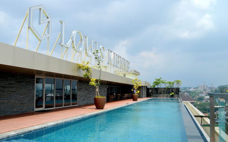 Imagen de la piscina del Hotel Louis Kienne Hotel Simpang Lima. Foto 18