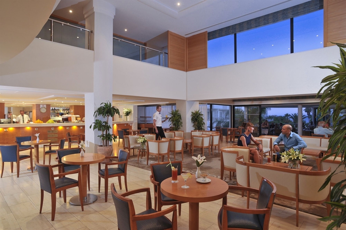 Imagen de los interiores del Hotel Louis Ledra Beach. Foto 14