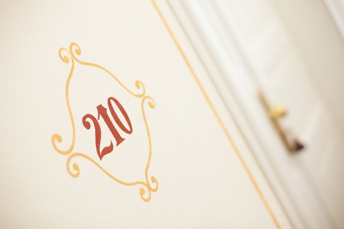 Imagen de los interiores del Hotel Louis Leger. Foto 6