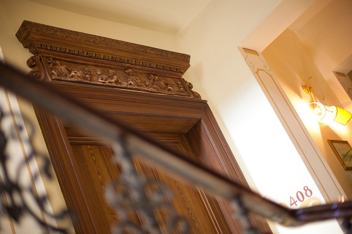 Imagen de los interiores del Hotel Louis Leger. Foto 7