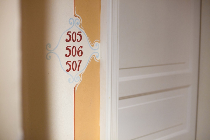 Imagen de los interiores del Hotel Louis Leger. Foto 8