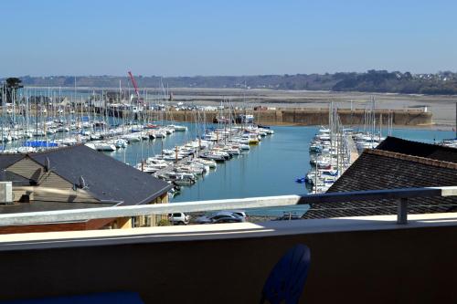 Imagen general del Hotel Louis, PERROS GUIREC. Foto 3