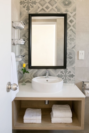 Imagen de la habitación del Hotel Louis Paphos Breeze. Foto 8