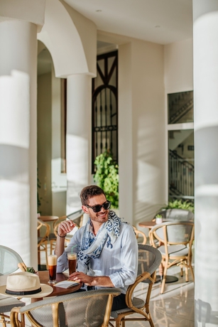 Imagen del bar/restaurante del Hotel Louis Paphos Breeze. Foto 2