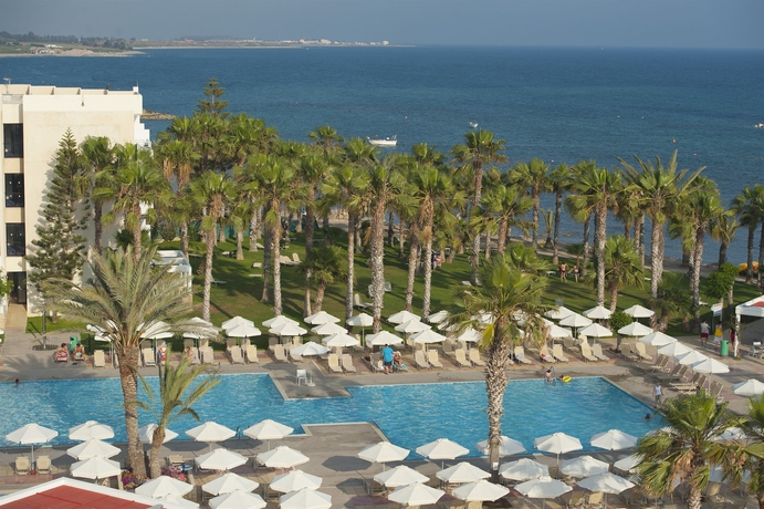 Imagen de la piscina del Hotel Louis Phaethon Beach. Foto 6