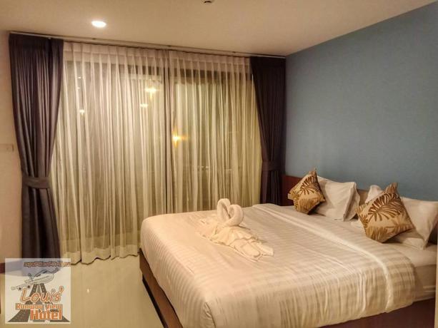 Imagen de la habitación del Hotel Louis' Runway View. Foto 5