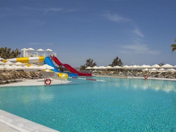 Imagen general del Hotel Louis St. Elias Resort & Waterpark. Foto 5