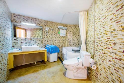 Imagen de la habitación del Hotel Louis Zhongshan. Foto 8
