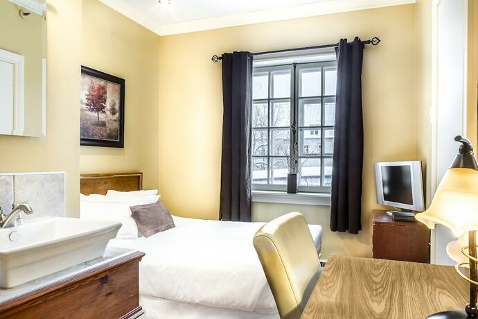 Imagen de la habitación del Hotel Louisbourg. Foto 15