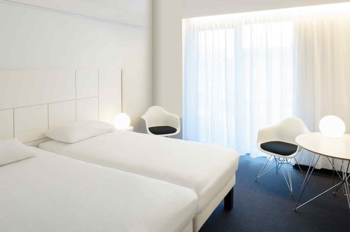 Imagen de la habitación del Hotel Louise. Foto 11