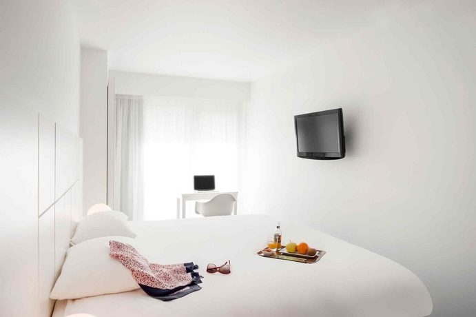 Imagen de la habitación del Hotel Louise. Foto 12