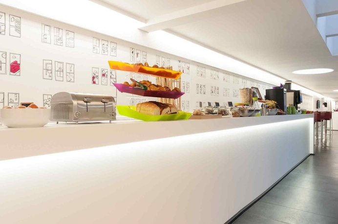 Imagen del bar/restaurante del Hotel Louise. Foto 7