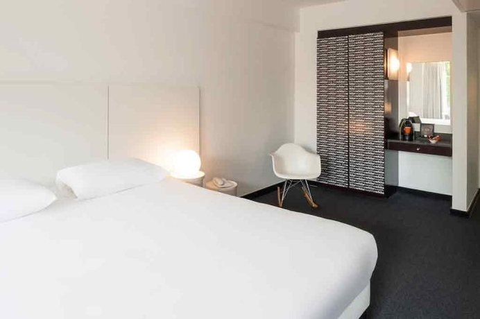 Imagen de la habitación del Hotel Louise. Foto 13