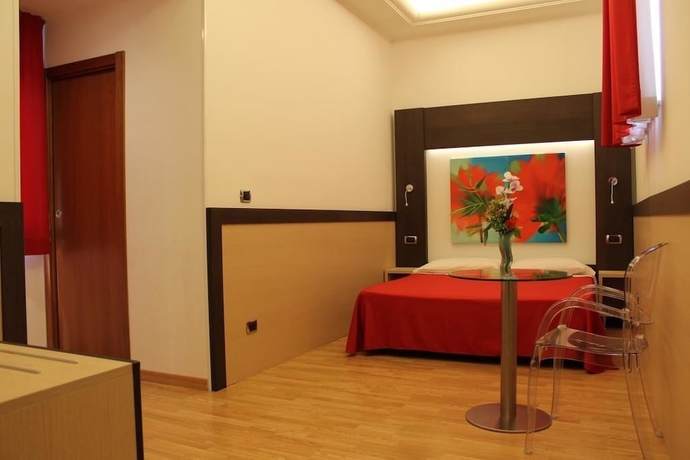 Imagen de la habitación del Hotel Louisiana. Foto 14