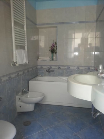 Imagen de la habitación del Hotel Louisiana. Foto 17