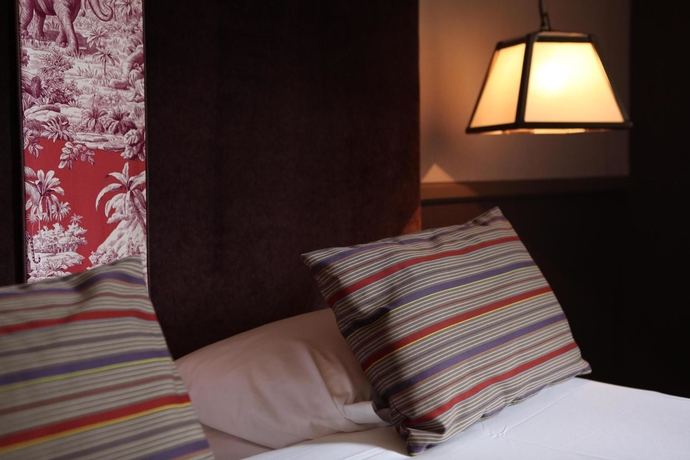 Imagen de la habitación del Hotel Louison. Foto 9