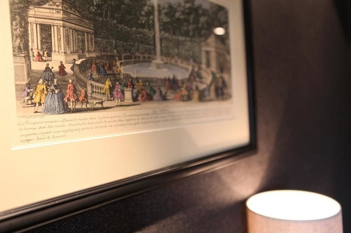 Imagen de la habitación del Hotel Louison. Foto 10