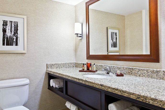 Imagen de la habitación del Hotel Louisville Marriott Downtown. Foto 2