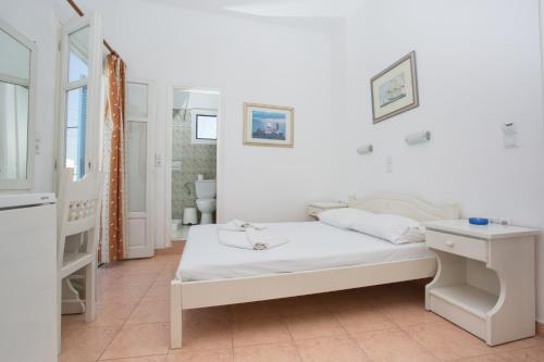 Imagen de la habitación del Hotel Louiza. Foto 6