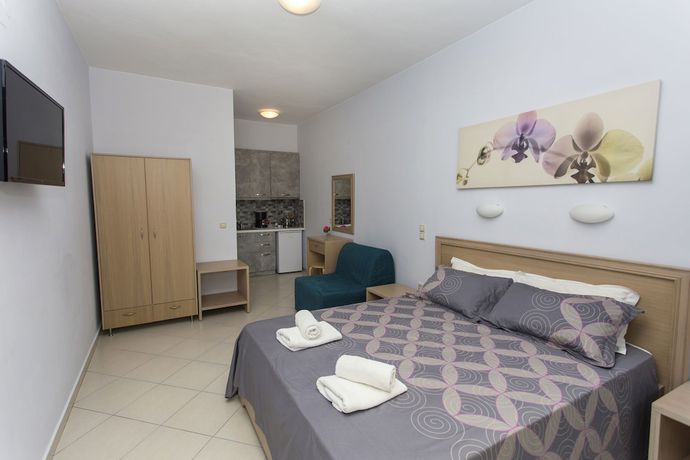 Imagen de la habitación del Hotel Loukas Vrachos. Foto 10