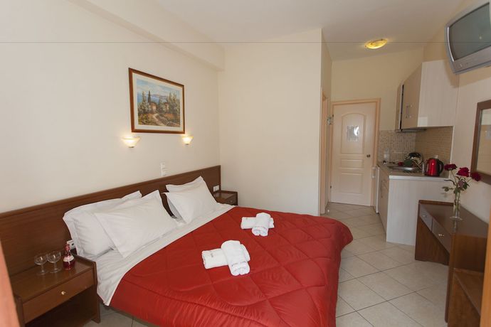 Imagen de la habitación del Hotel Loukas Vrachos. Foto 12