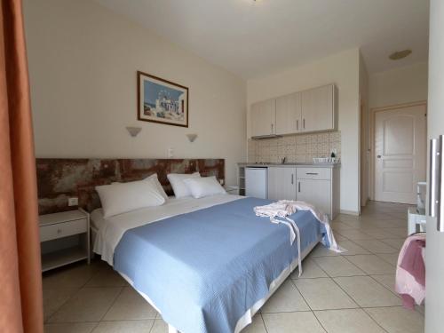 Imagen de la habitación del Hotel Loukas & Apartments. Foto 6
