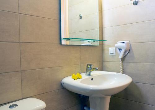 Imagen de la habitación del Hotel Loukas & Apartments. Foto 10