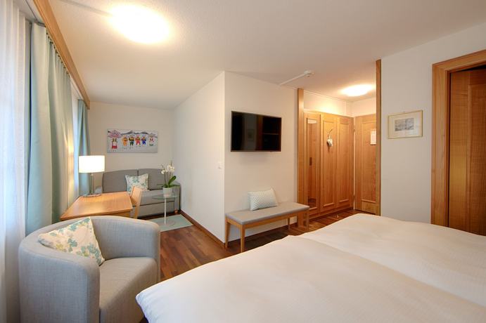 Imagen de la habitación del Hotel L&ouml;wen Appenzell. Foto 6