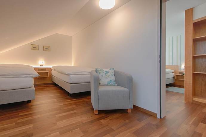 Imagen de la habitación del Hotel L&ouml;wen Appenzell. Foto 9
