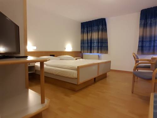 Imagen de la habitación del Hotel Löwen Arian. Foto 10