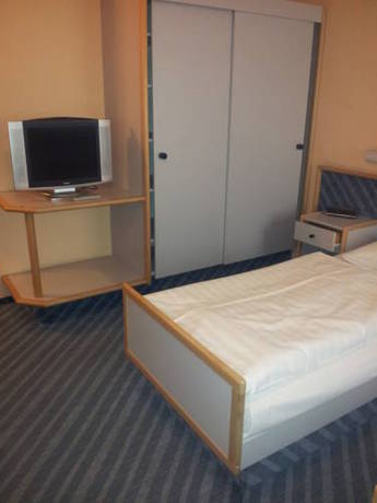 Imagen de la habitación del Hotel Löwen Arian. Foto 16